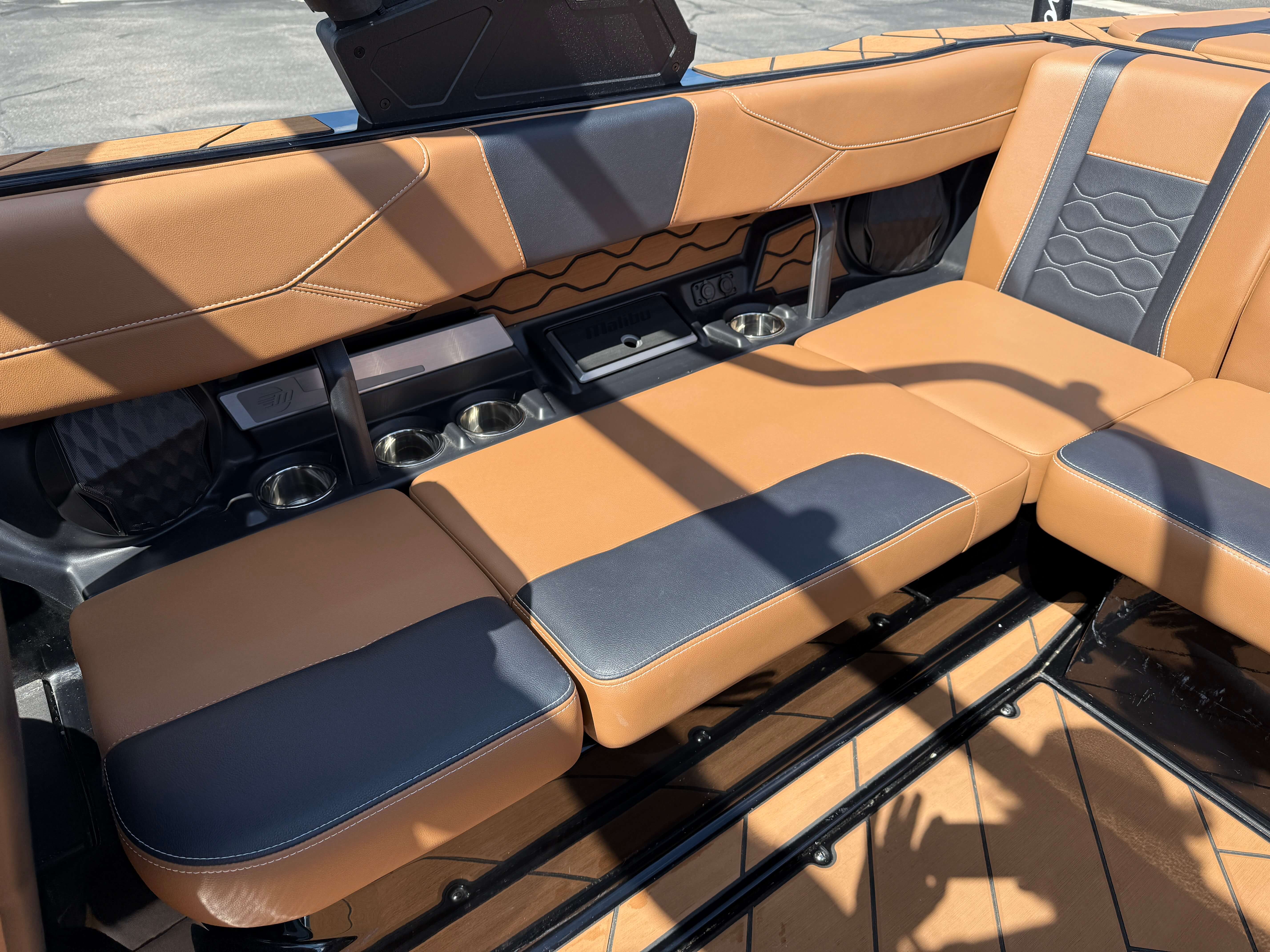 2024 Malibu Wakesetter 23 LSV Icon