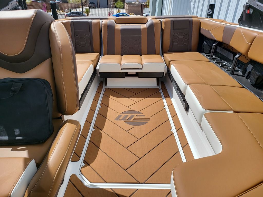 2025 Malibu Boats 23 LSV