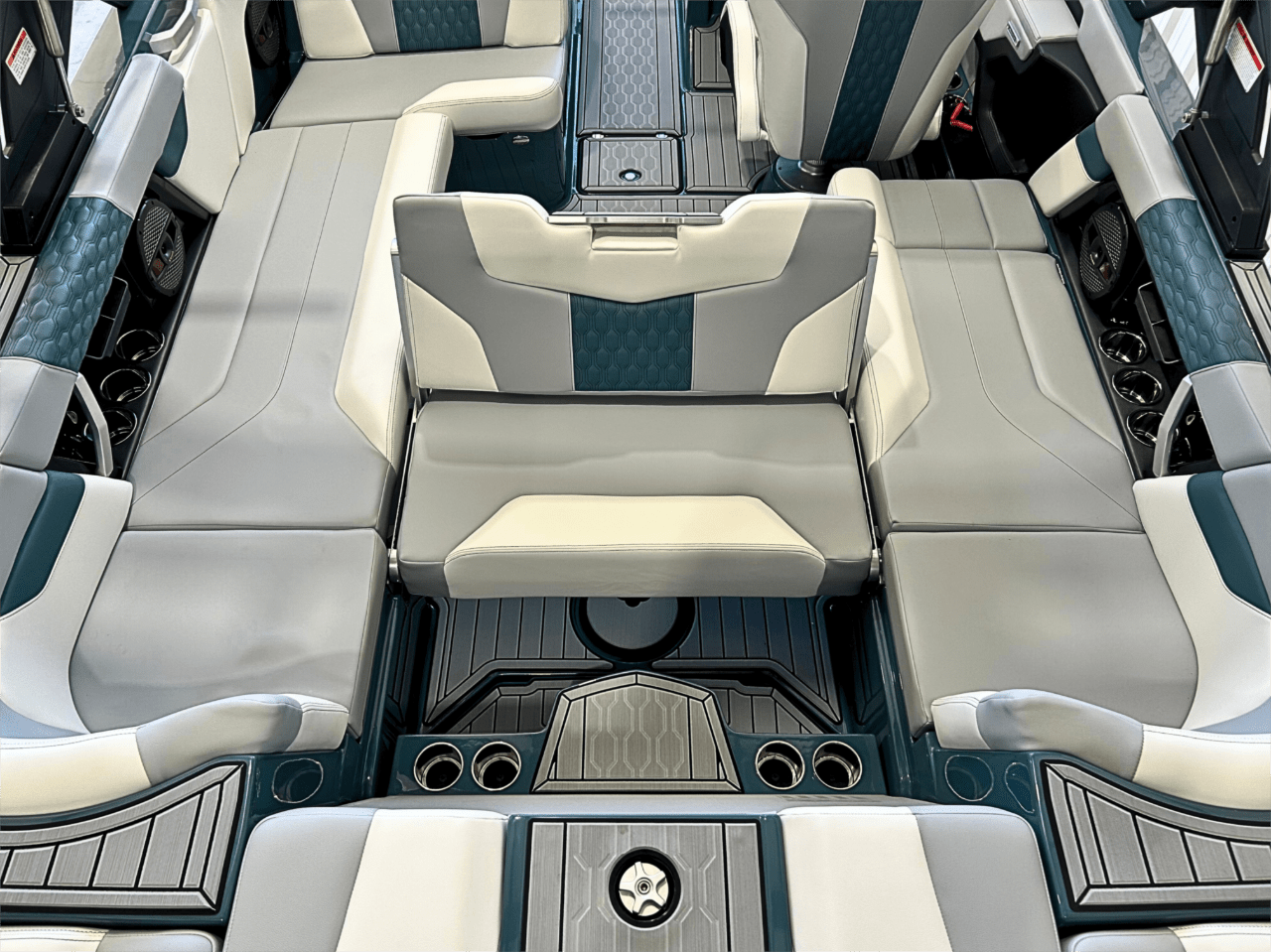 2025 MasterCraft XT22