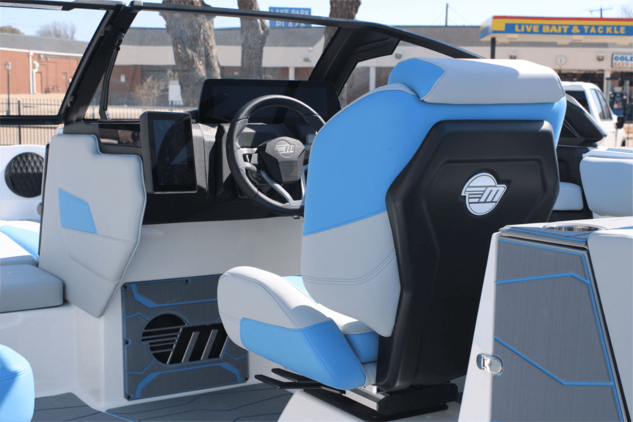 2025 Malibu 24 MXZ