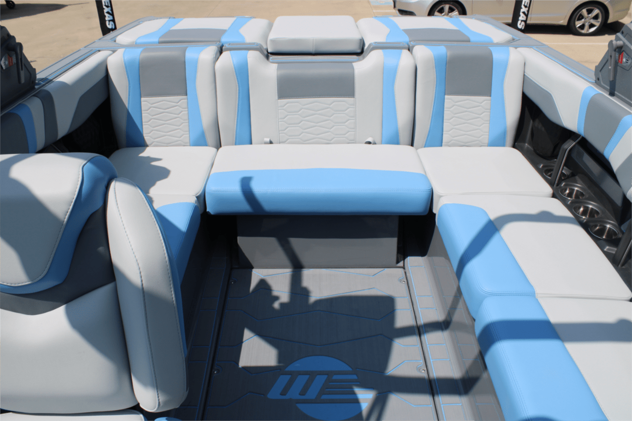 2025 Malibu 22 MXZ Icon