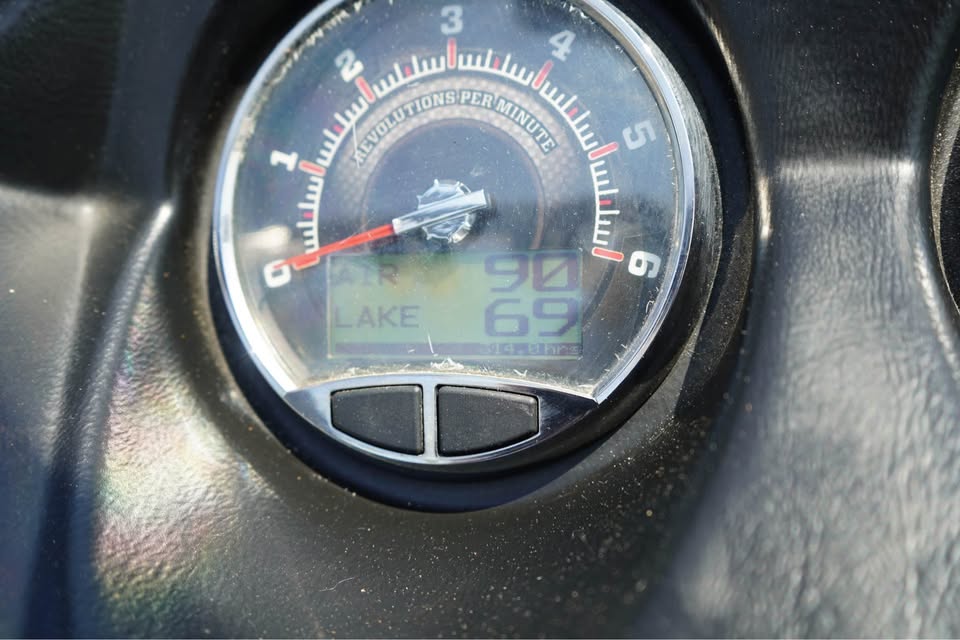 2014 Axis T22 w/Low Hours