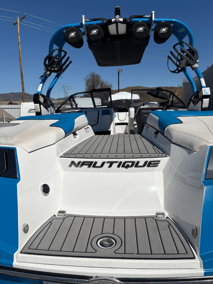 Correct Craft Nautique G23
