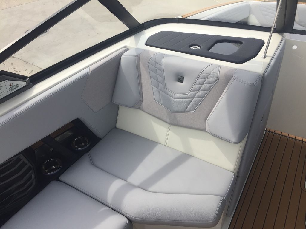 2024 Nautique Super Air Nautique G21