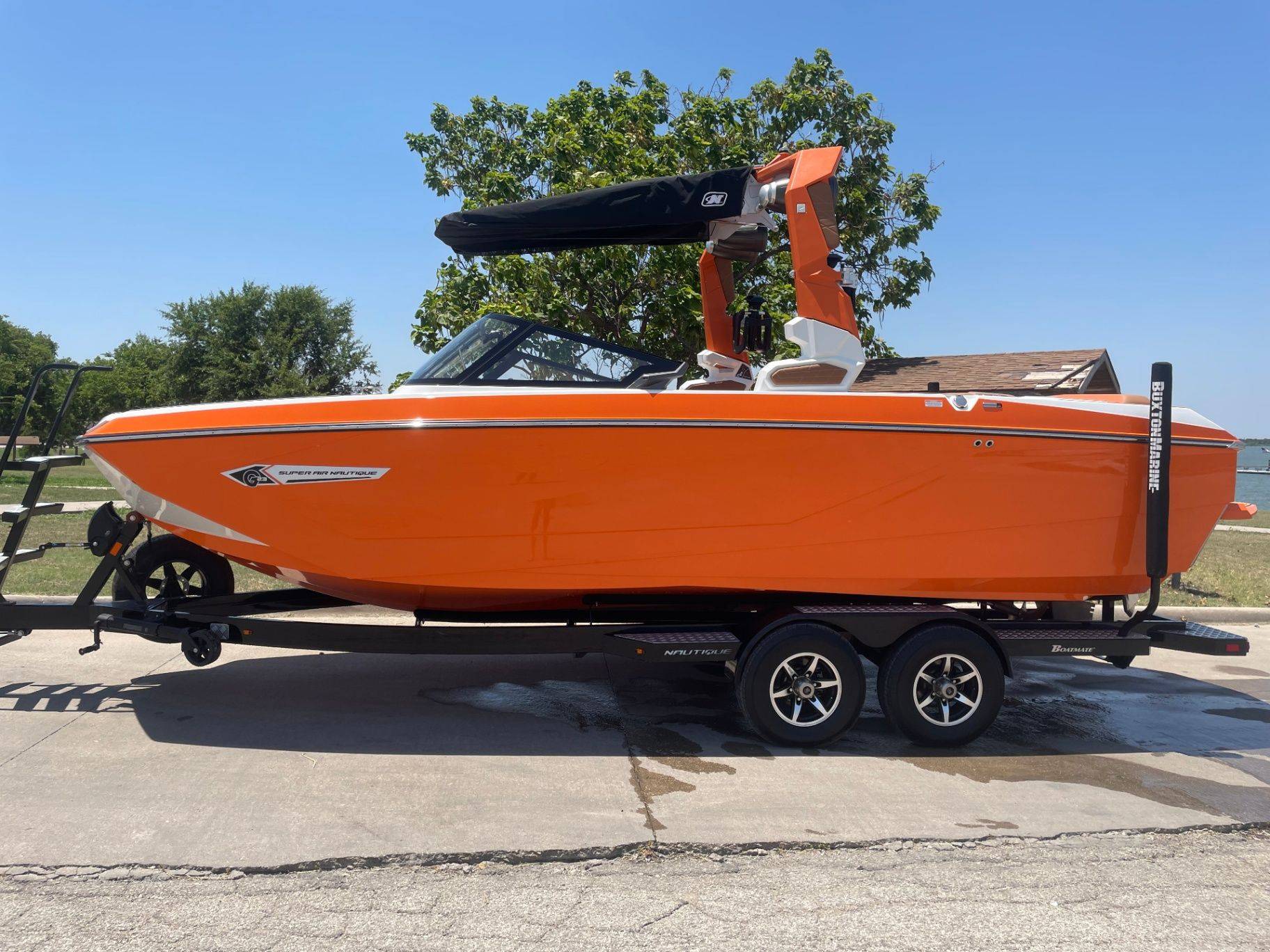 boat.Title