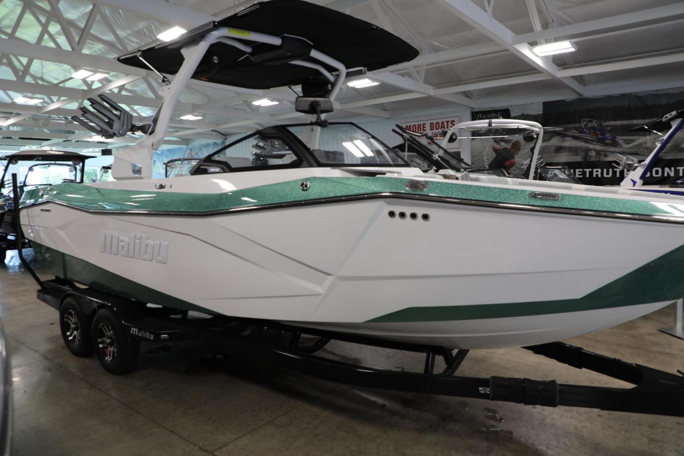 2024 Malibu 26 LSV