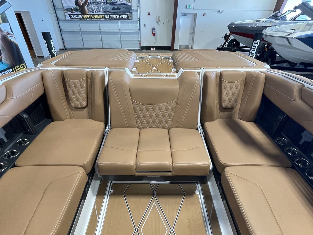 2025 Malibu Boats M230