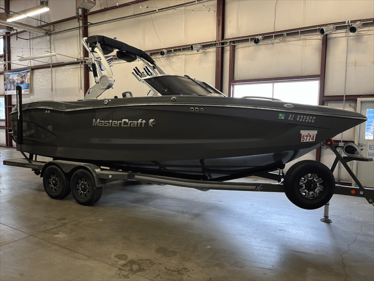 2019 MasterCraft X24