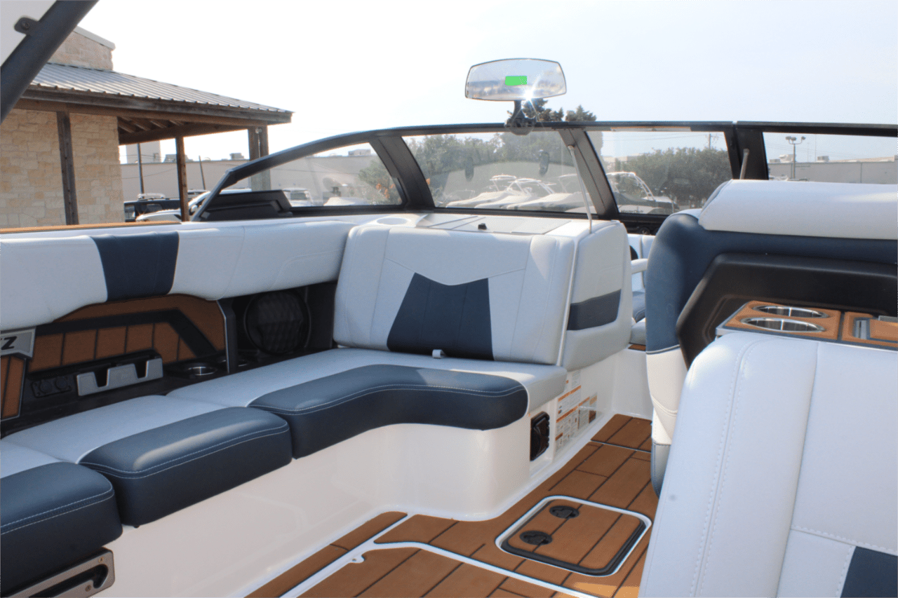 2023 Malibu 24 MXZ