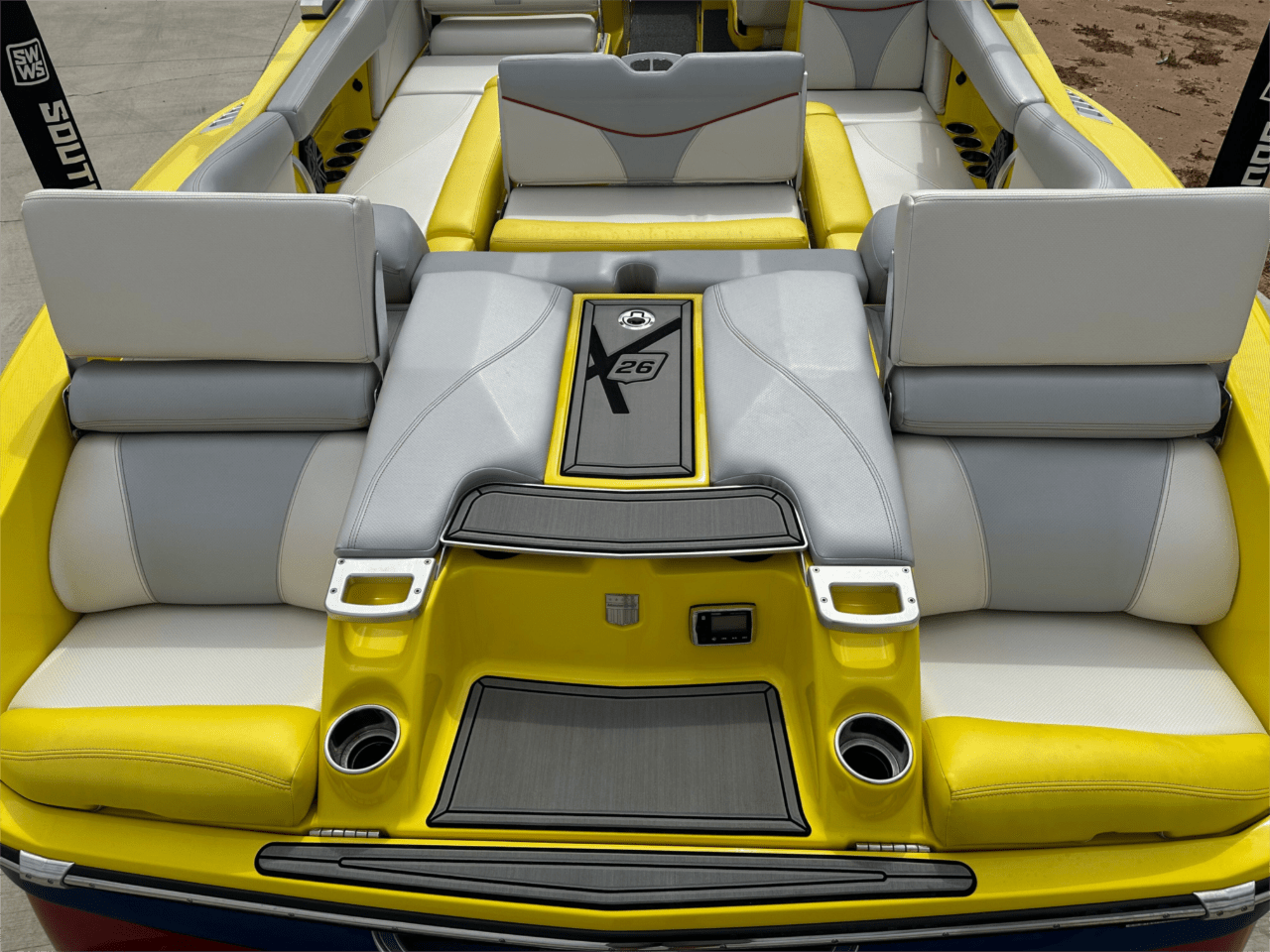 2016 MasterCraft X26 Icon
