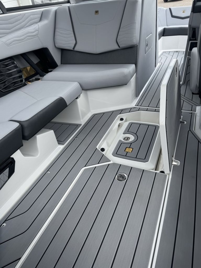 2025 Nautique Super Air Nautique G23