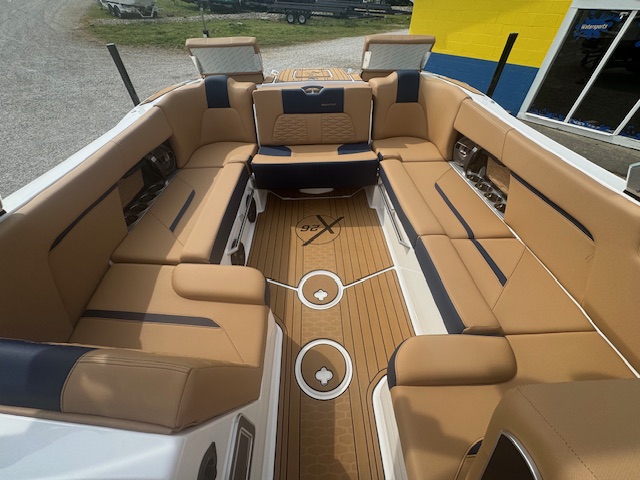 2022 MasterCraft X26 **LIKE NEW ONLY 61 HOURS!!**