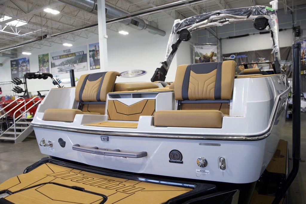 2025 Malibu Boats 25 LSV