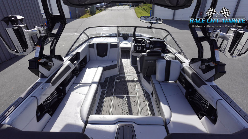 2017 Nautique G23