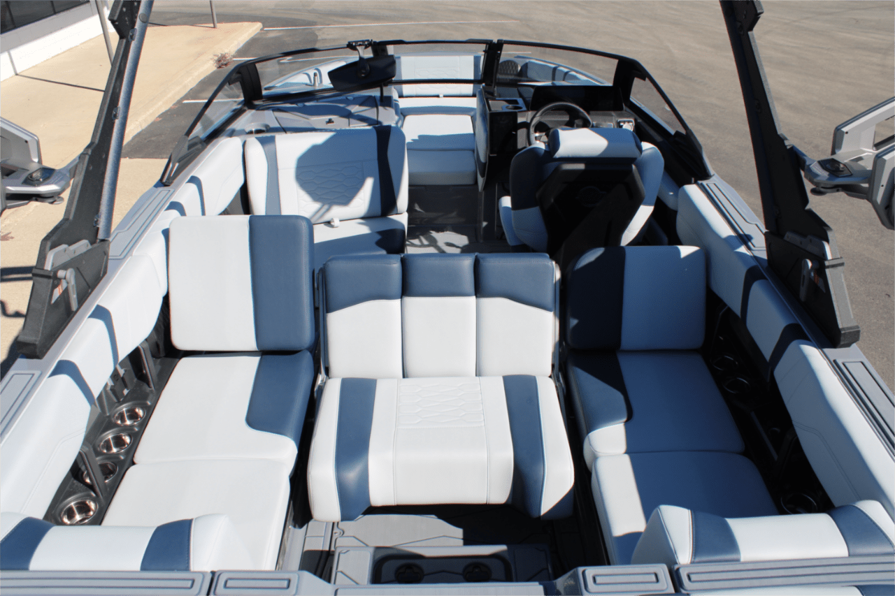2025 Malibu 23 MXZ
