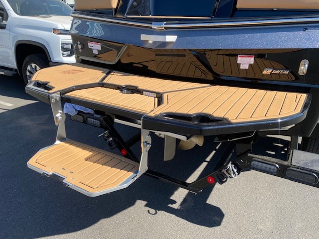 2025 MasterCraft XT23