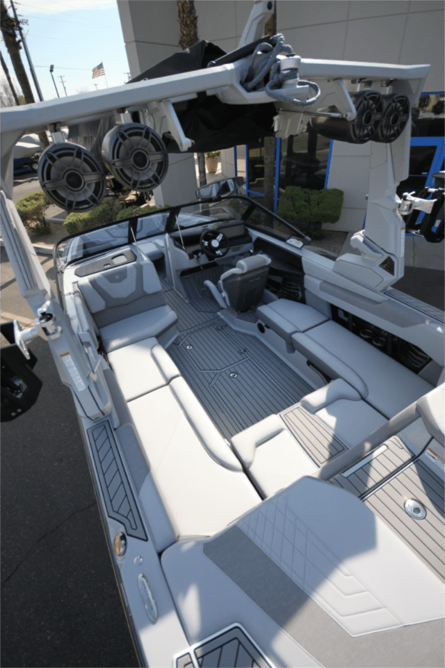 2022 Super Air Nautique G23 – 110 hours Excellent Condition