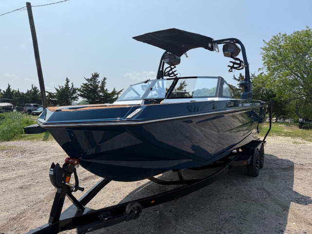 2025 Nautique GS24 