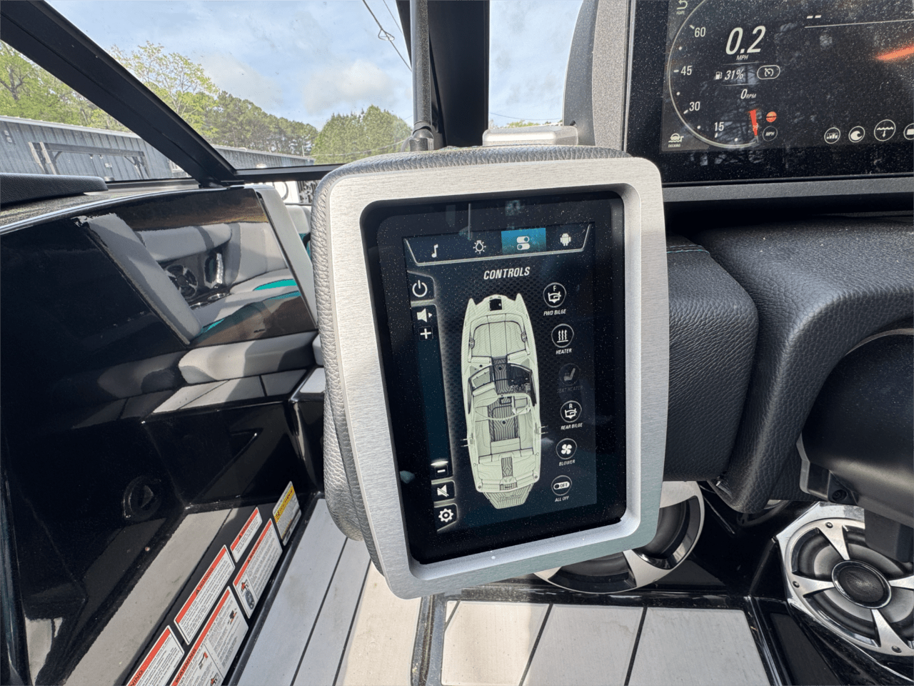 2020 Malibu 21MLX Icon