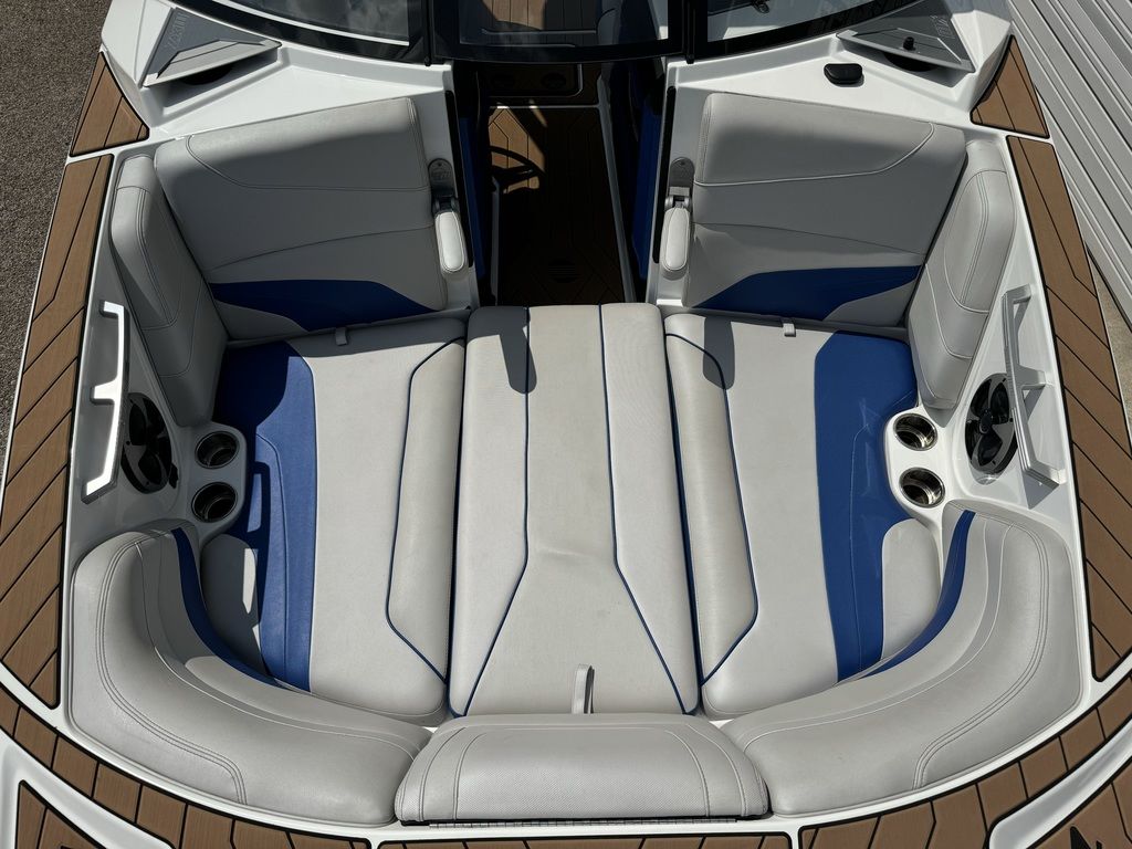 2018 malibu boats 22-MXZ