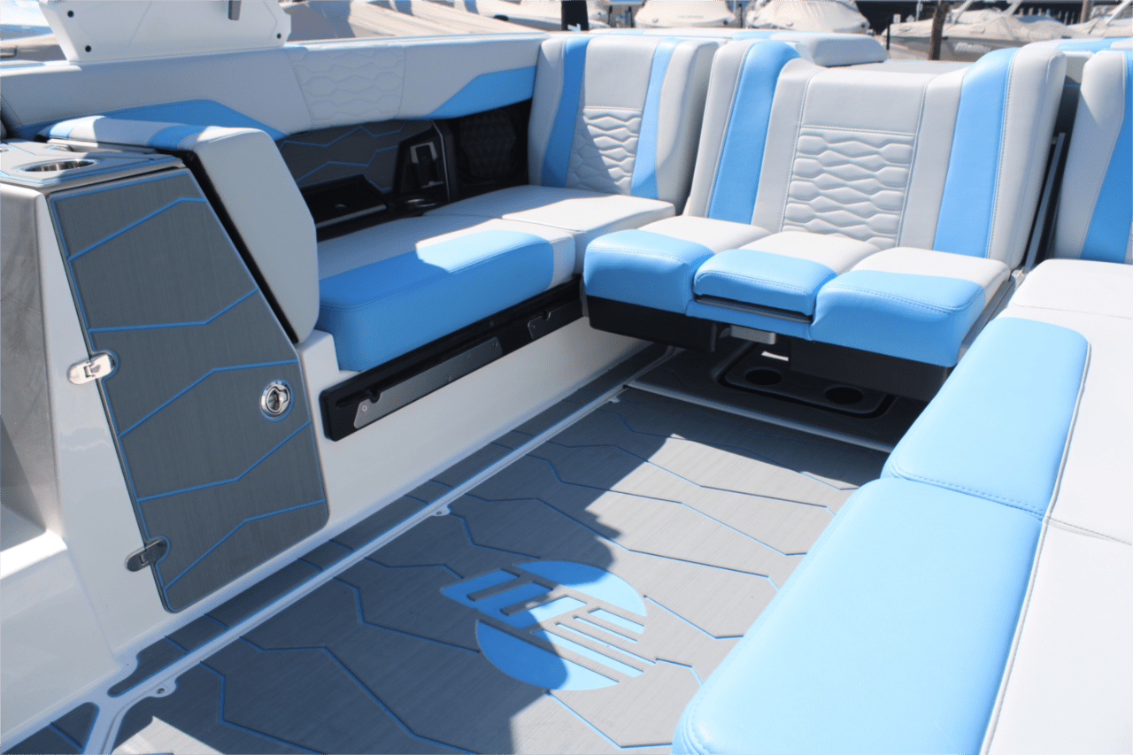 2025 Malibu 24 MXZ