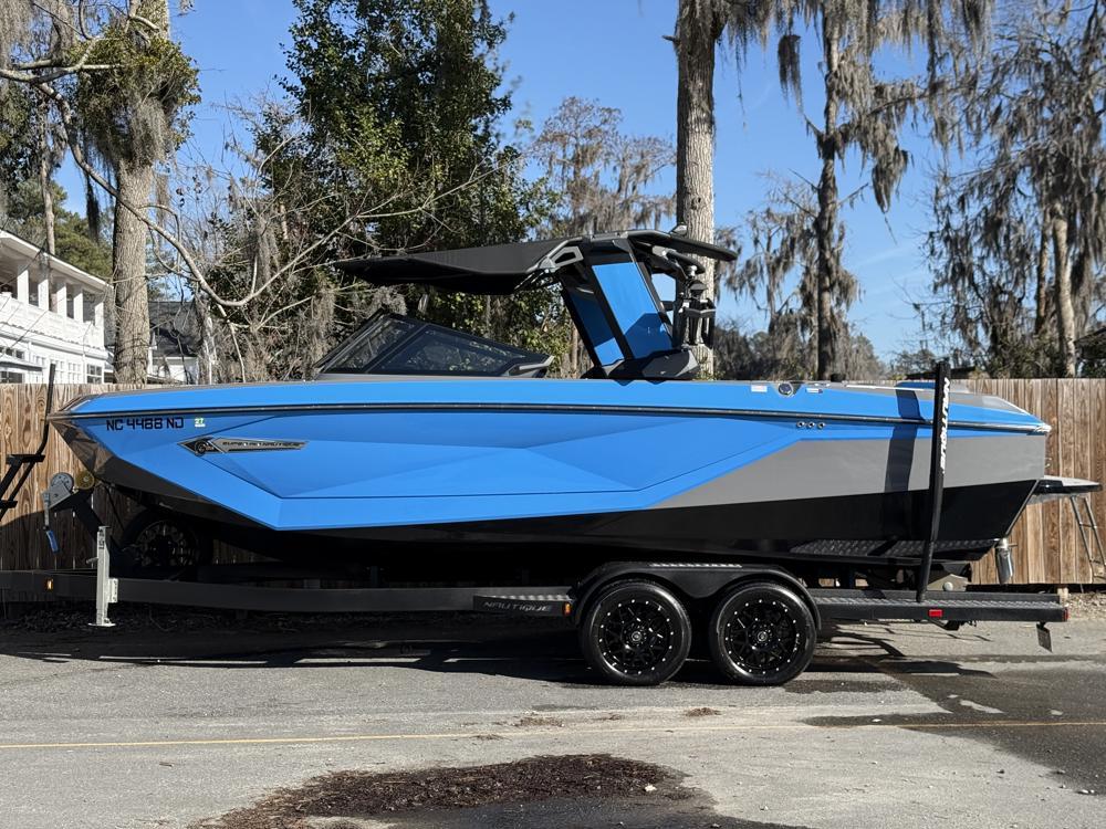 boat.Title