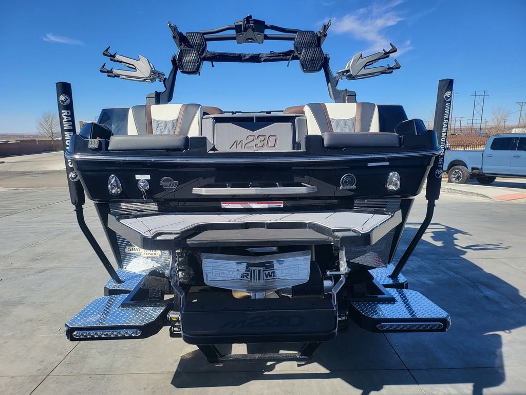 2025 Malibu Boats M230