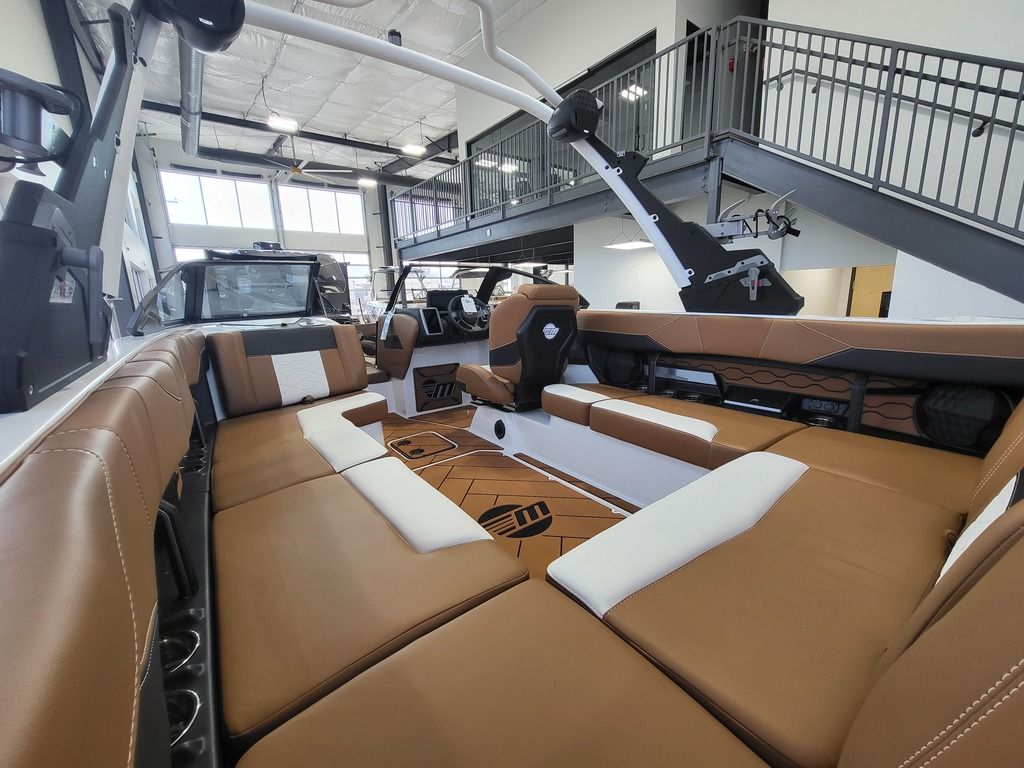 2024 Malibu Boats 23 LSV