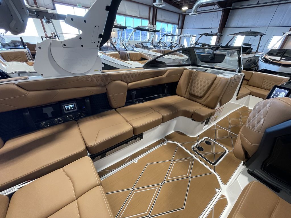 2025 Malibu Boats M230