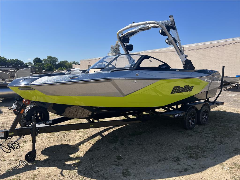NEW 2024 MALIBU 23 LSV WAKESETTER w/ M6DI (DH) and TRAILER
