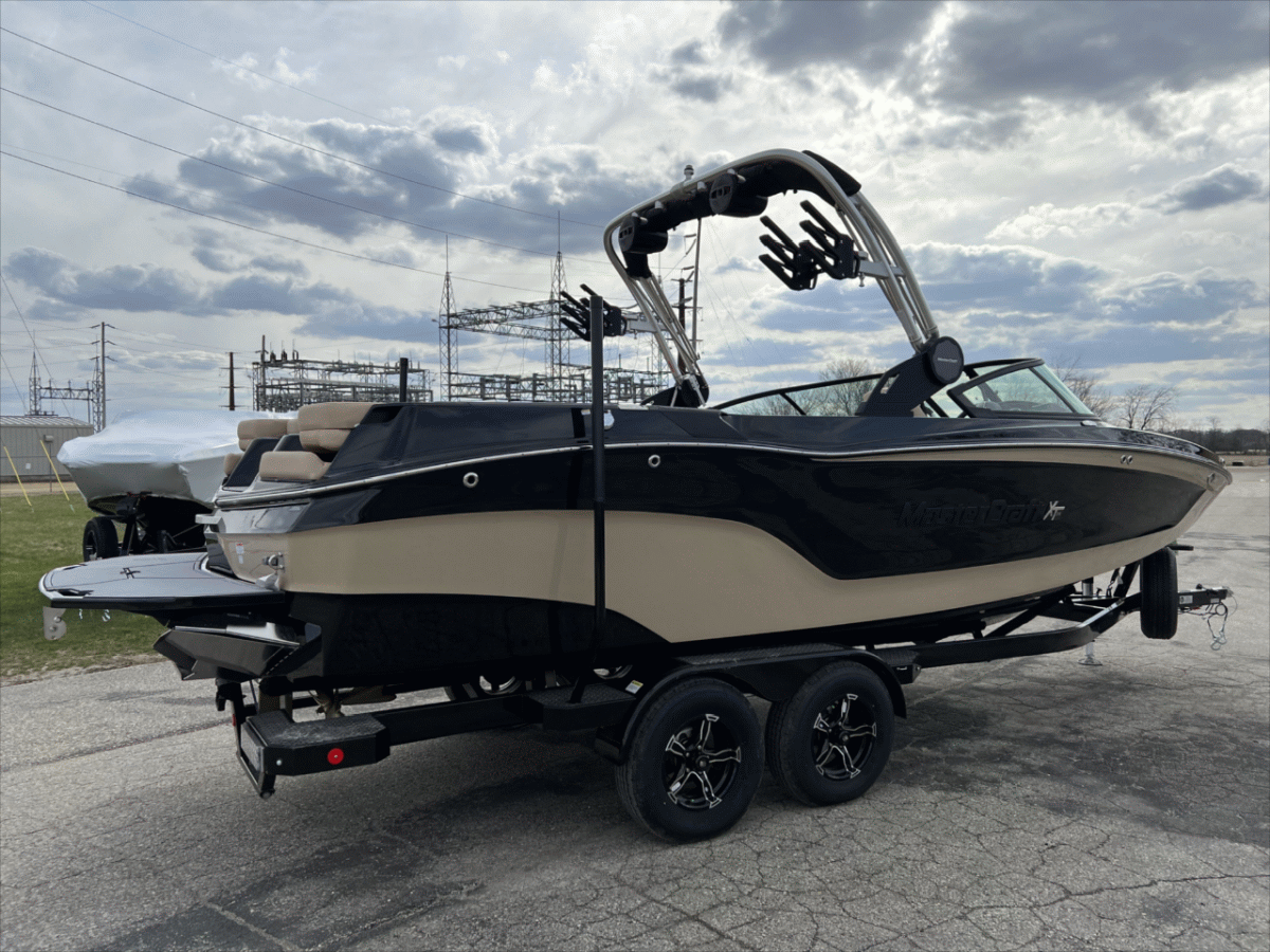 2023 MasterCraft XT-24 | 209097