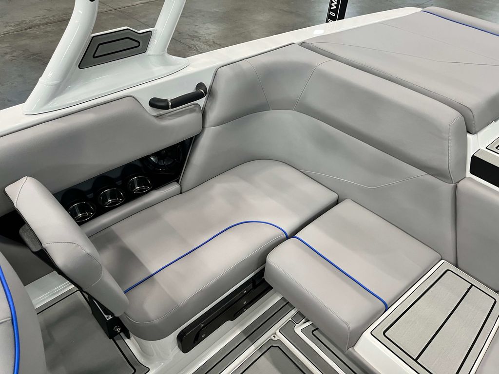 2025 MOOMBA Mondo