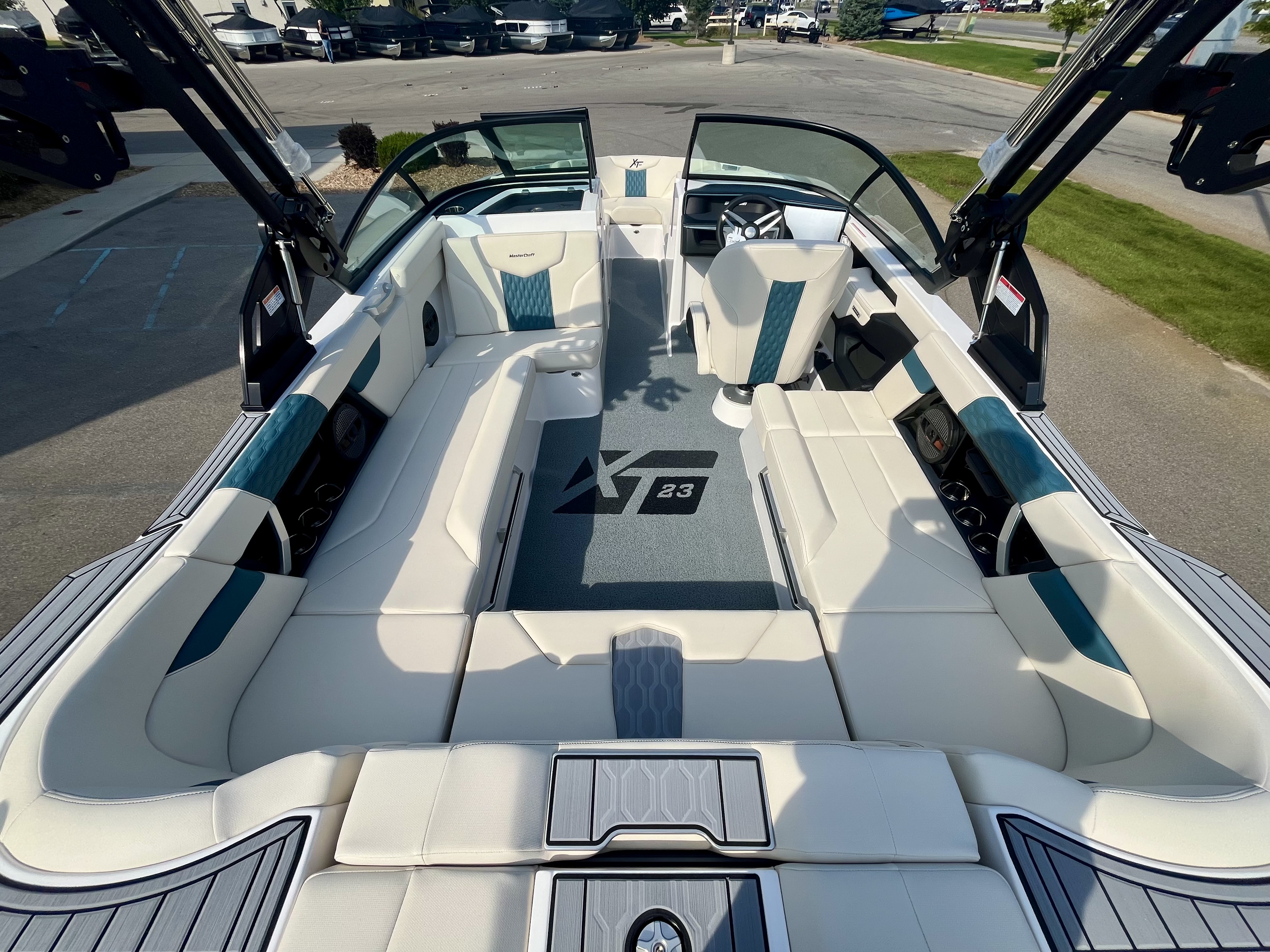 2025 MasterCraft XT23