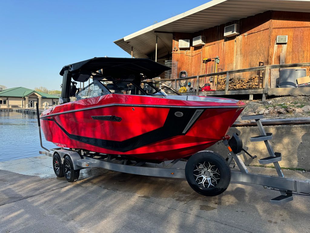 2025 Nautique G23