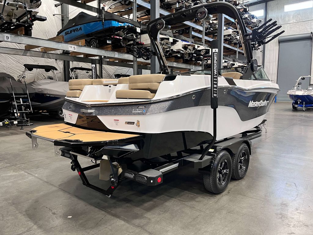 2025 MasterCraft XT23