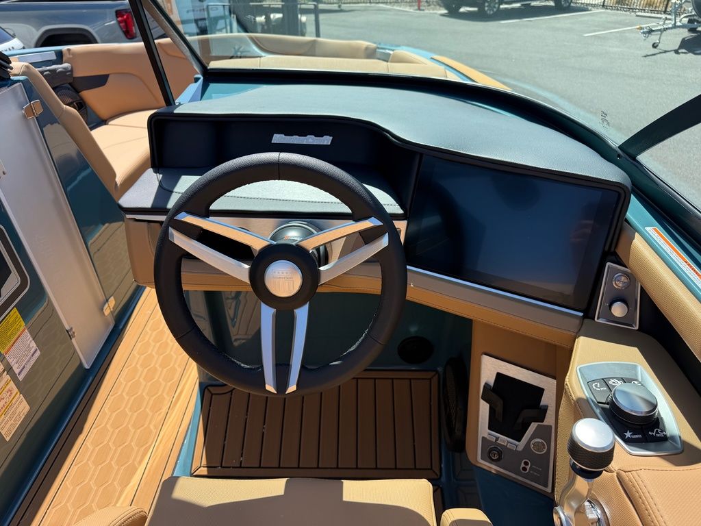 2025 MasterCraft XT22