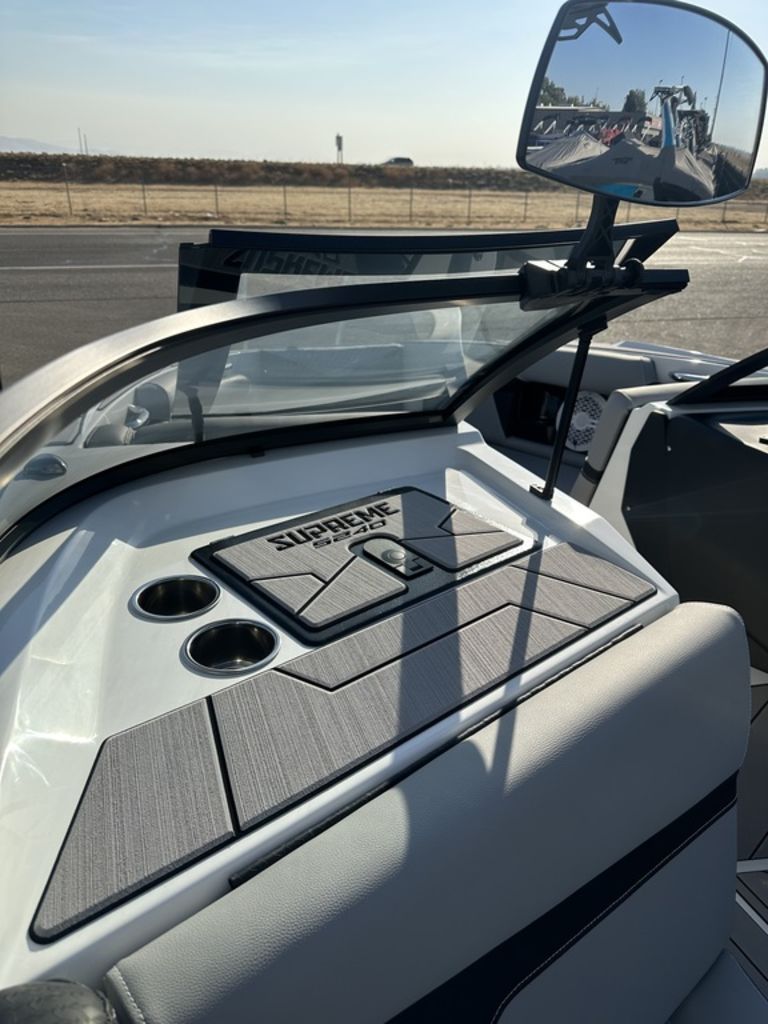 2024 supreme boats S240