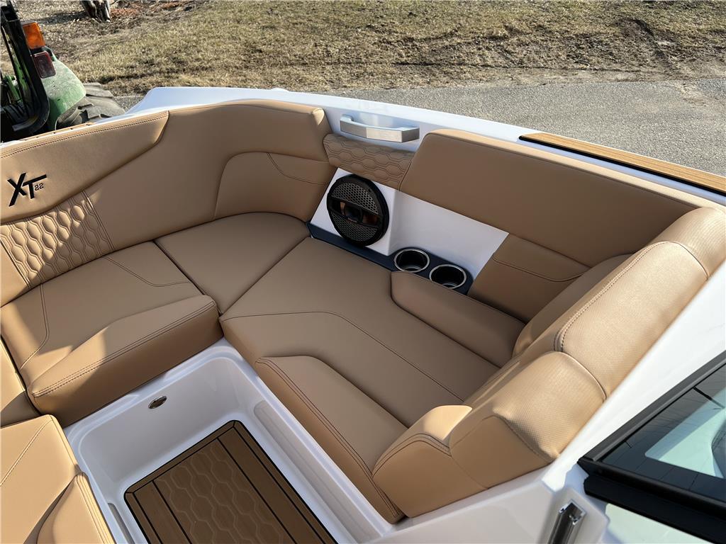 2024 Mastercraft XT-22 | 209109