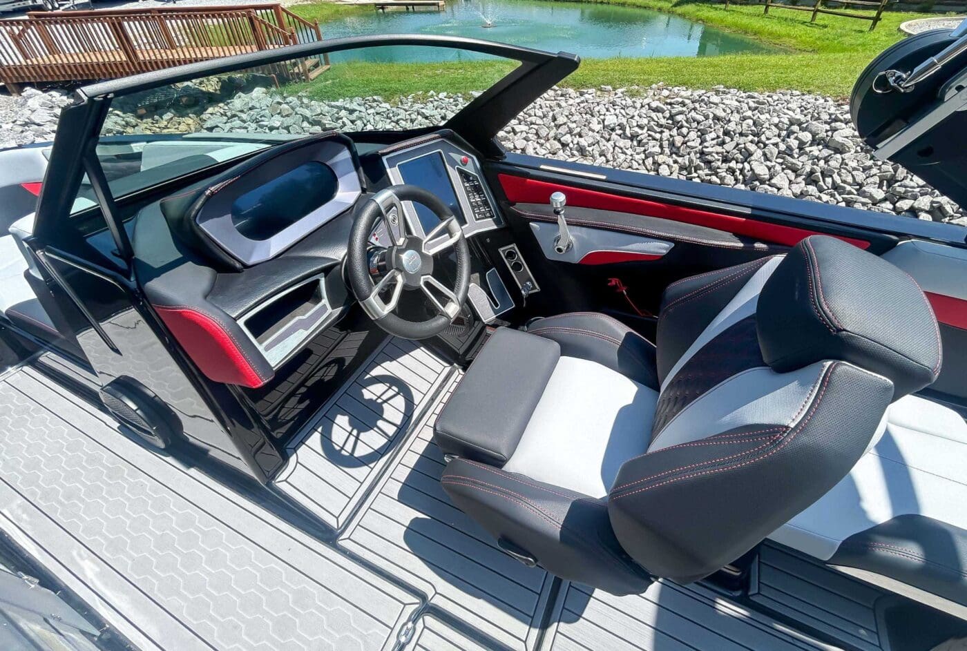 2023 MasterCraft XT24