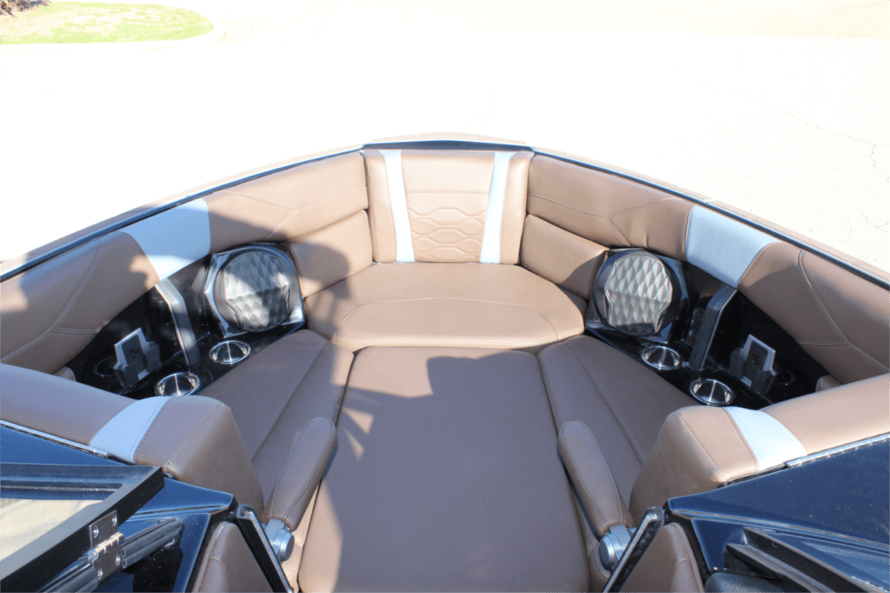 2025 Malibu 23 LSV