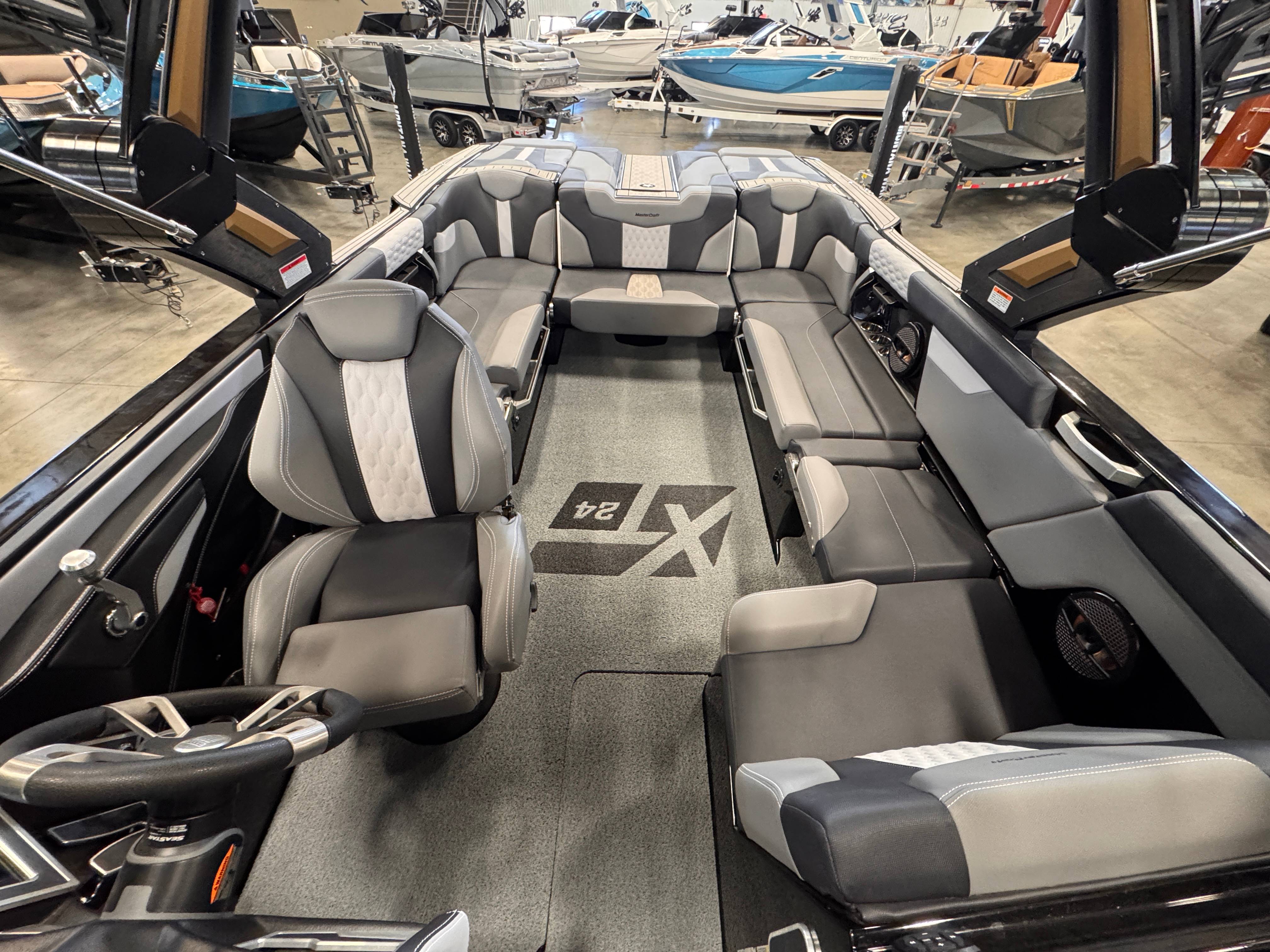 2024 MasterCraft XT24