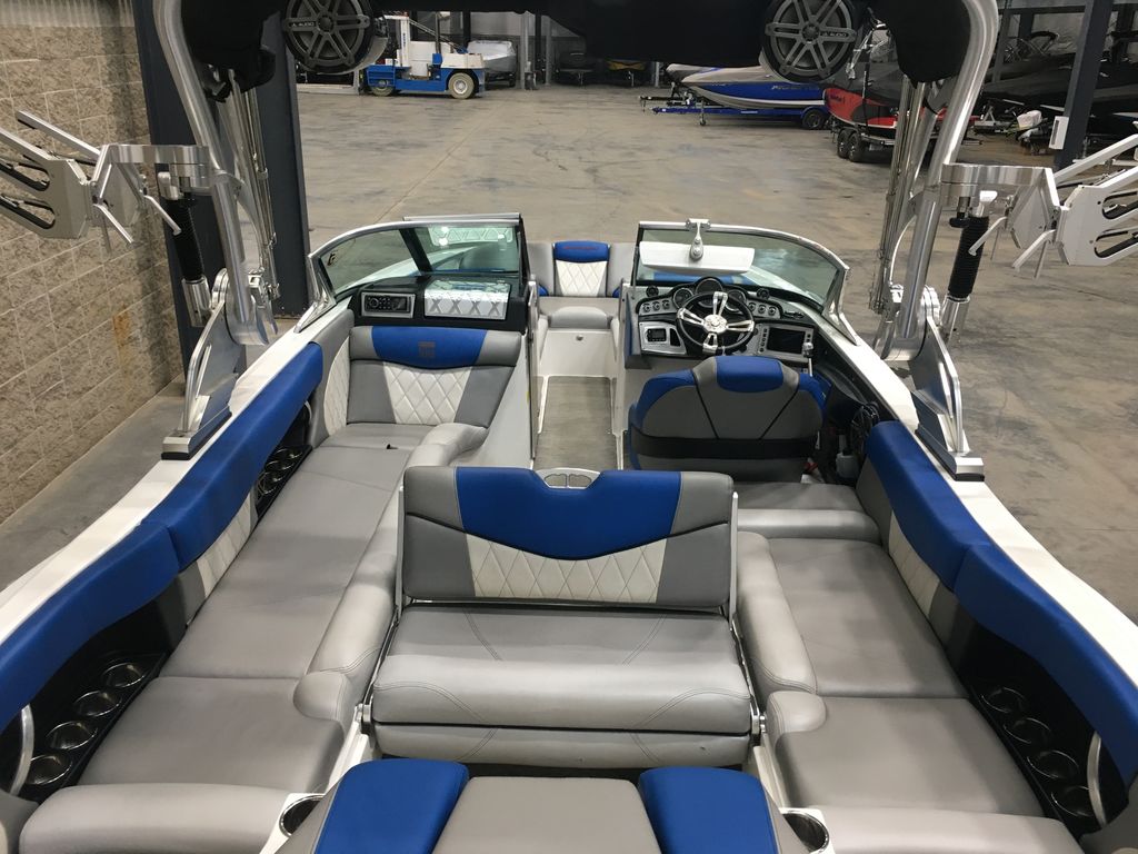 2015 MasterCraft X46 Icon
