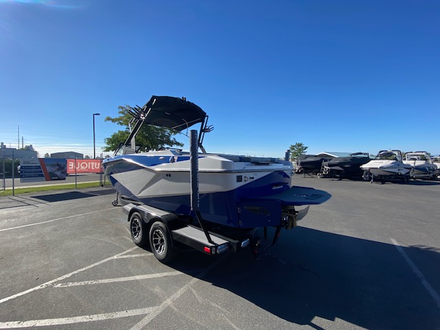 2022 Axis Wake Research T220