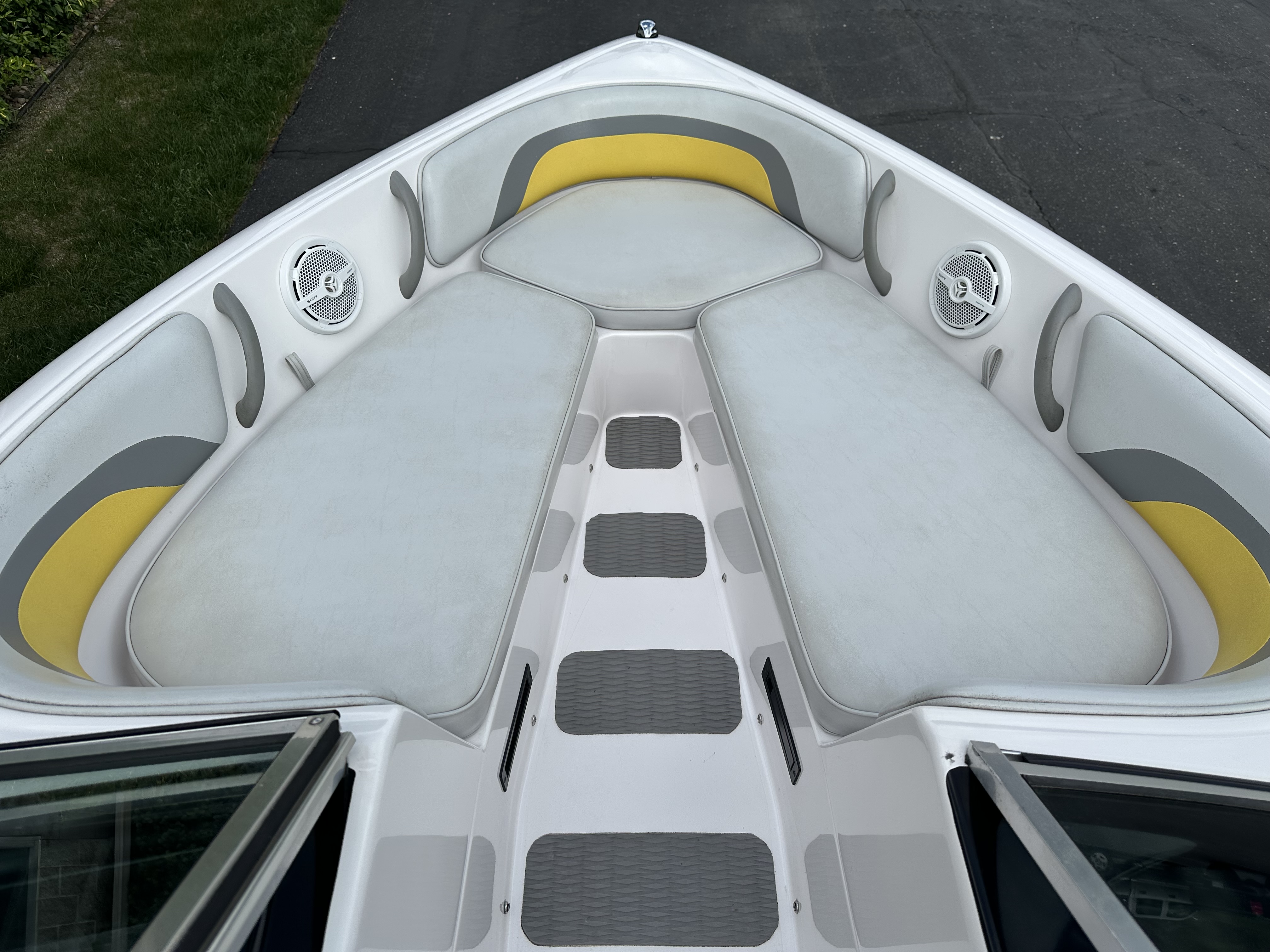 2002 Moomba Outback
