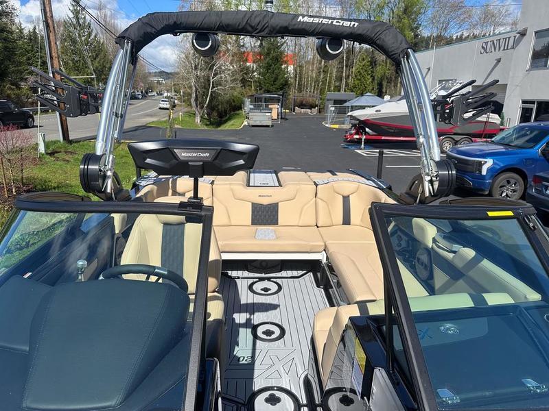 New 2024 MasterCraft XT20