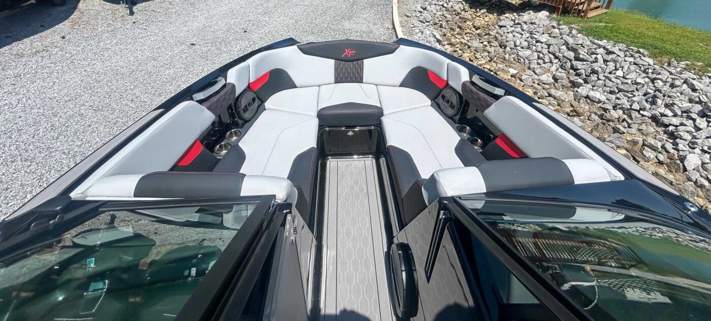 2023 MasterCraft XT24