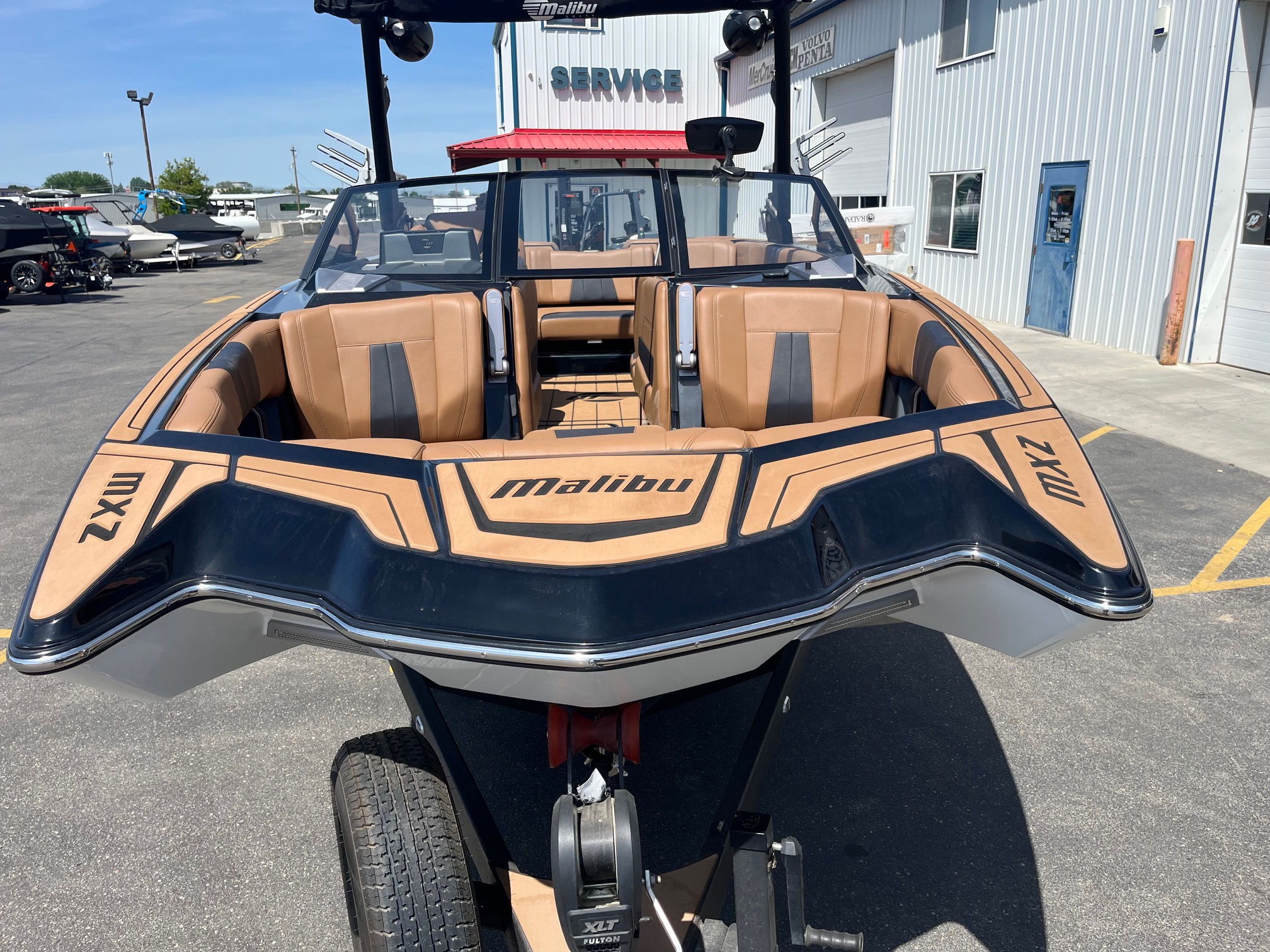 2022 Malibu 23 MXZ