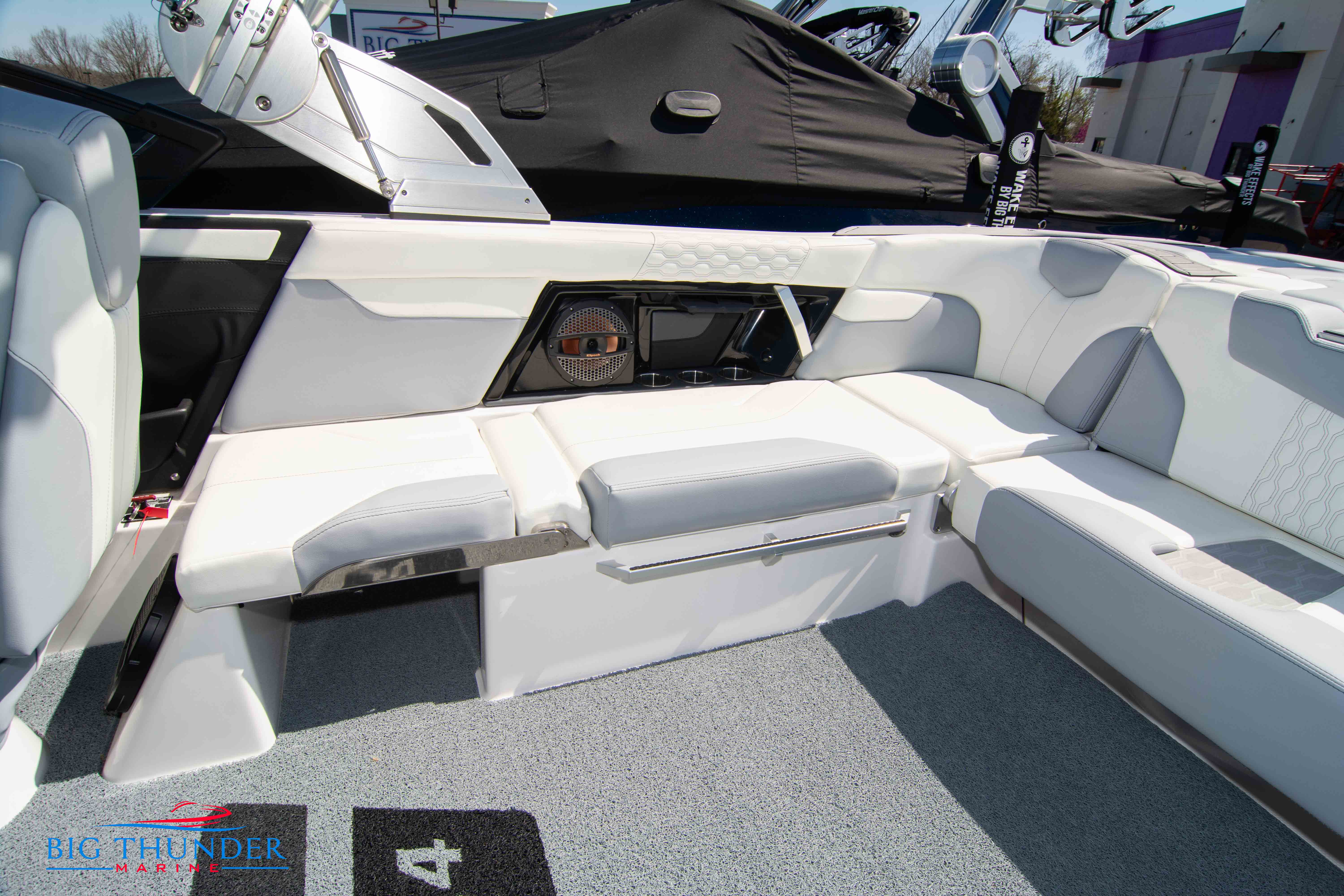 2023 Mastercraft XT24