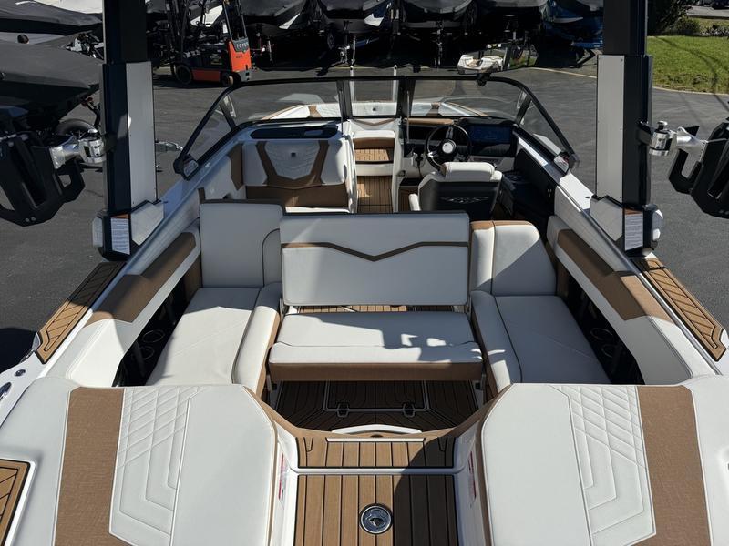 2023 Nautique G23