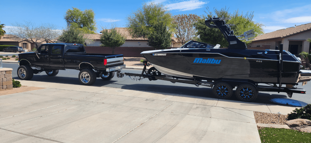 Malibu M220 2021